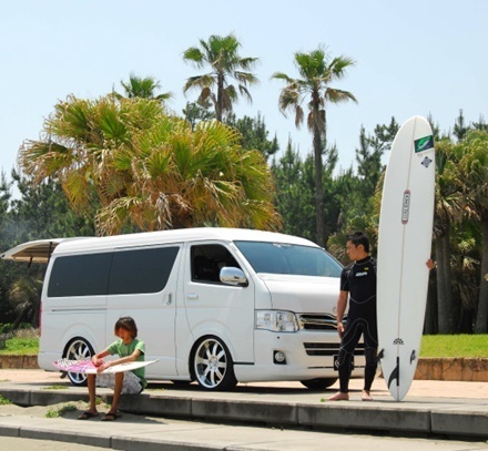 サーフィン 車 おすすめ サーフィン用の車を購入するなら サーファー仕様車に損せず買い替え